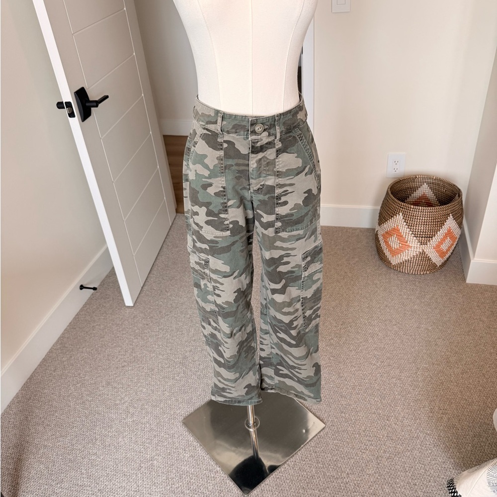 Camouflage Cargo Barrel-leg Pants